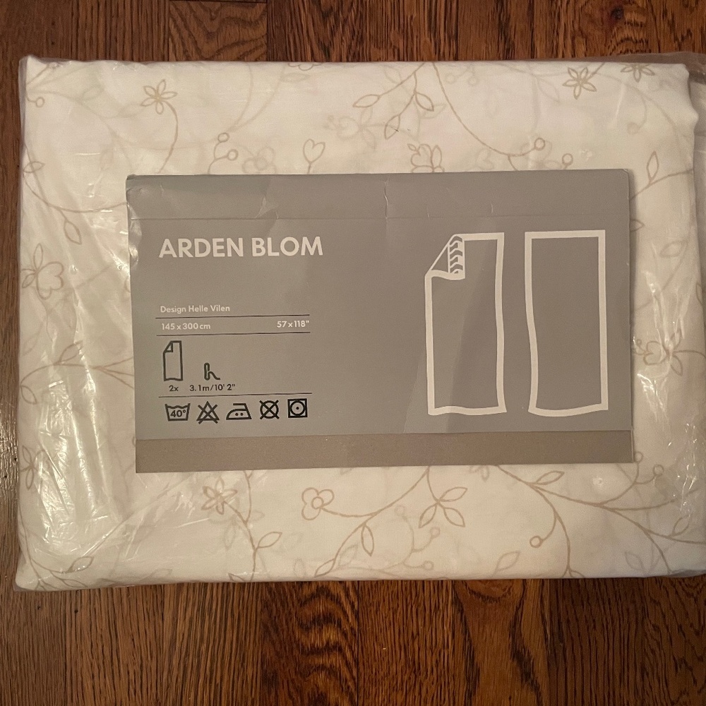 NWOT Ikea Blom Cutrains 1 Pair